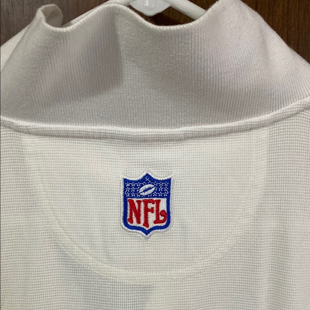White Cincinnati Bengals Polo Shirt with Embroidered Logo - Picture 7 of 7